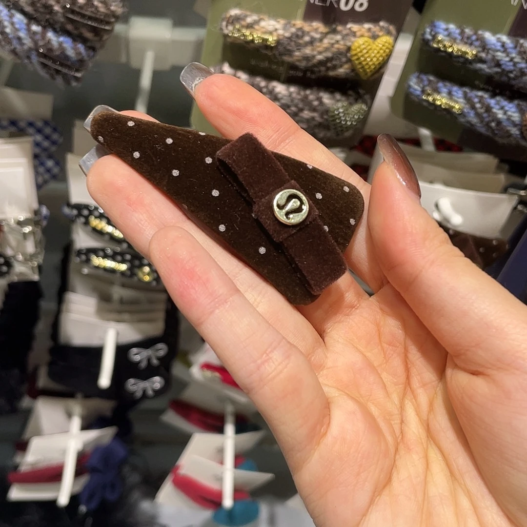 硅胶非金属三角咖波点lulu一只