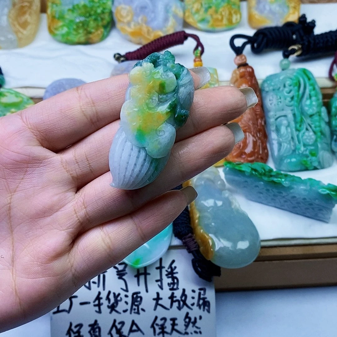定制翡翠未镶嵌翡翠
