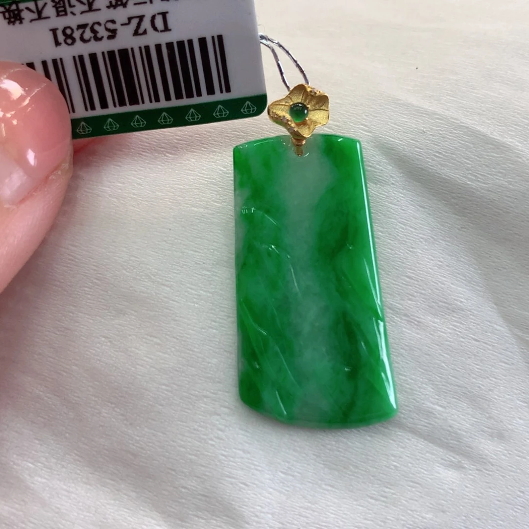 翡翠吊坠(不含链)18K金镶嵌