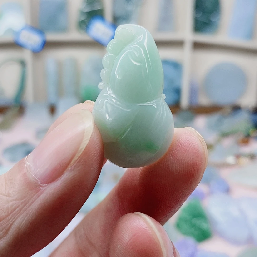 颈饰未镶嵌翡翠天然