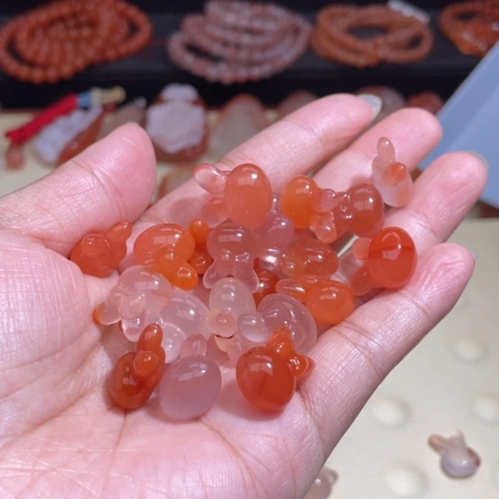 南红玛瑙兔子头x 20分单付未镶嵌索**玛1397