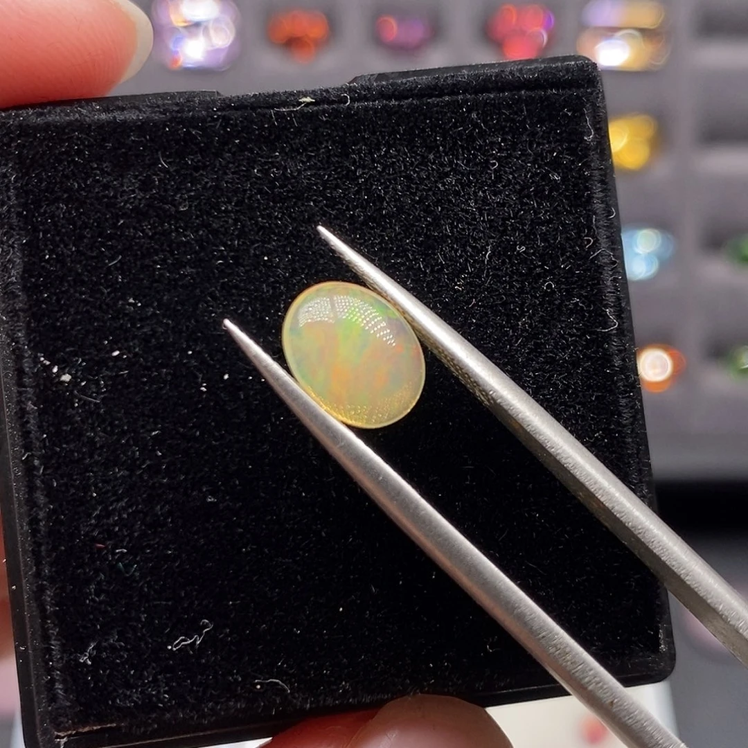 未镶嵌欧泊裸石6×8mm