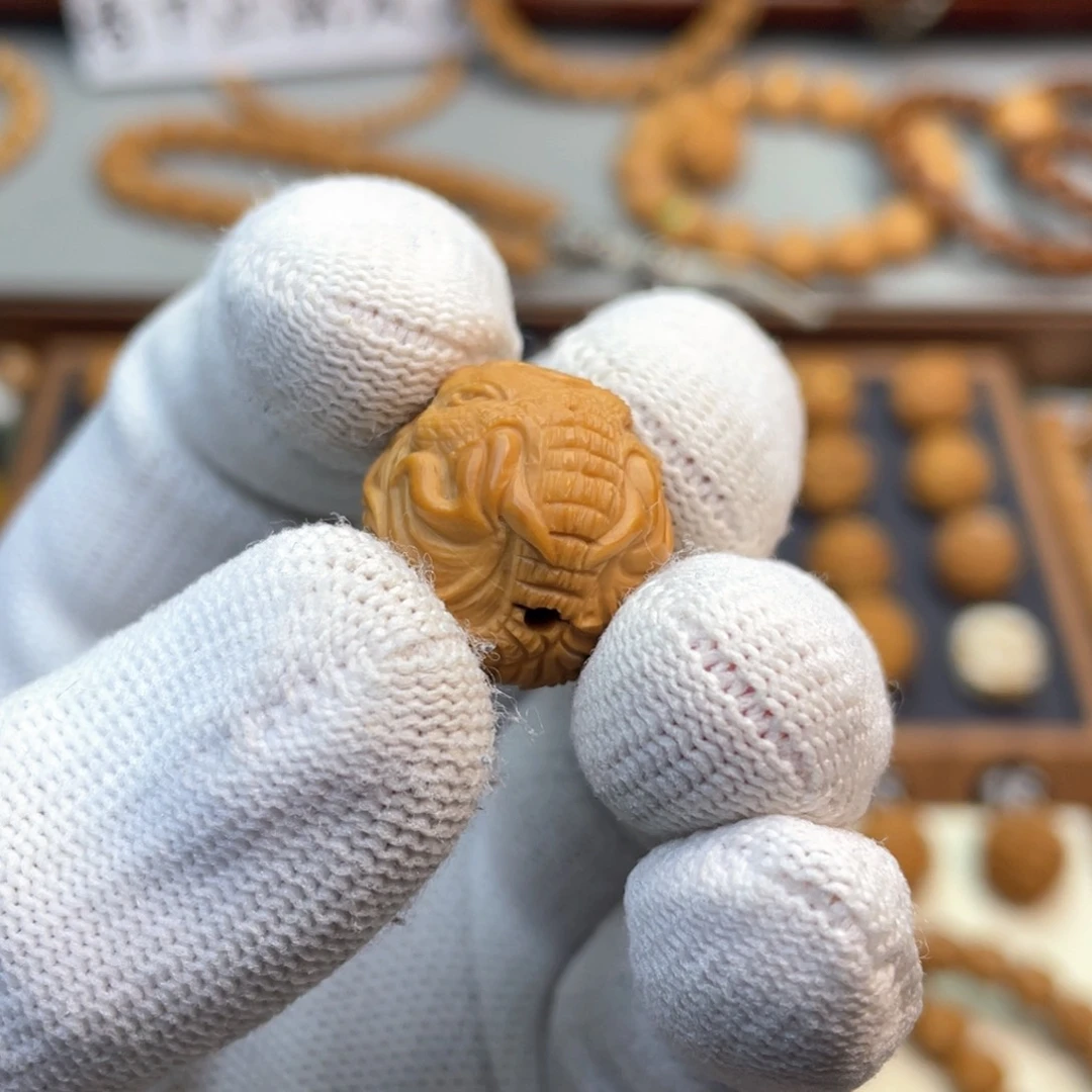 猴头核桃吊坠双面象神