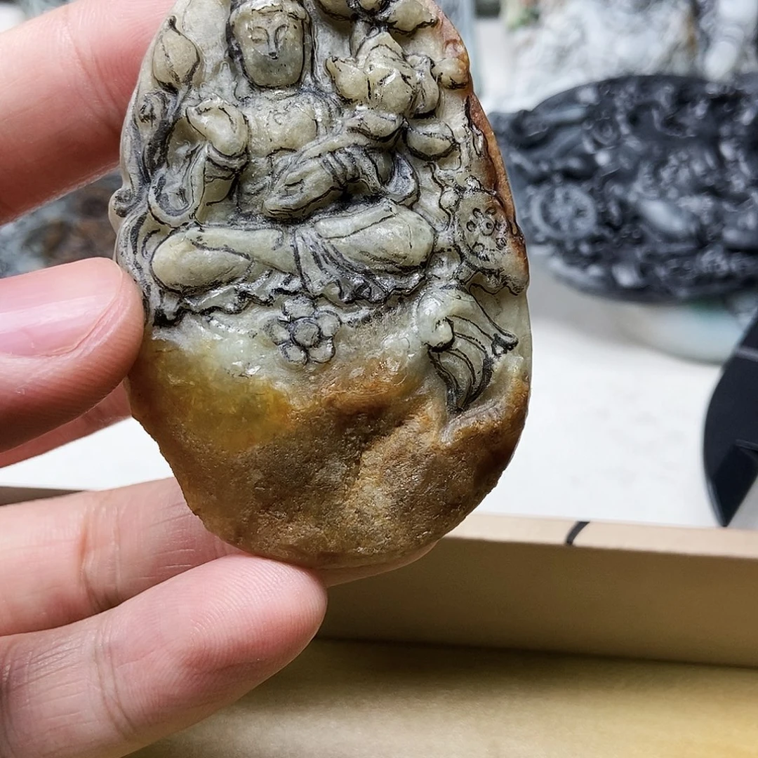 ****豪未镶嵌定制翡翠结结巴巴吧