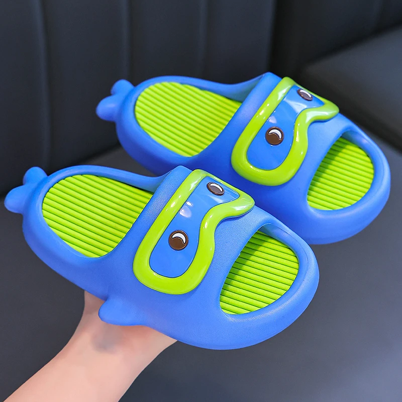 踩屎感拖鞋夏季男童居家室内洗澡防滑防臭卡通鲨鱼中大童儿童拖鞋