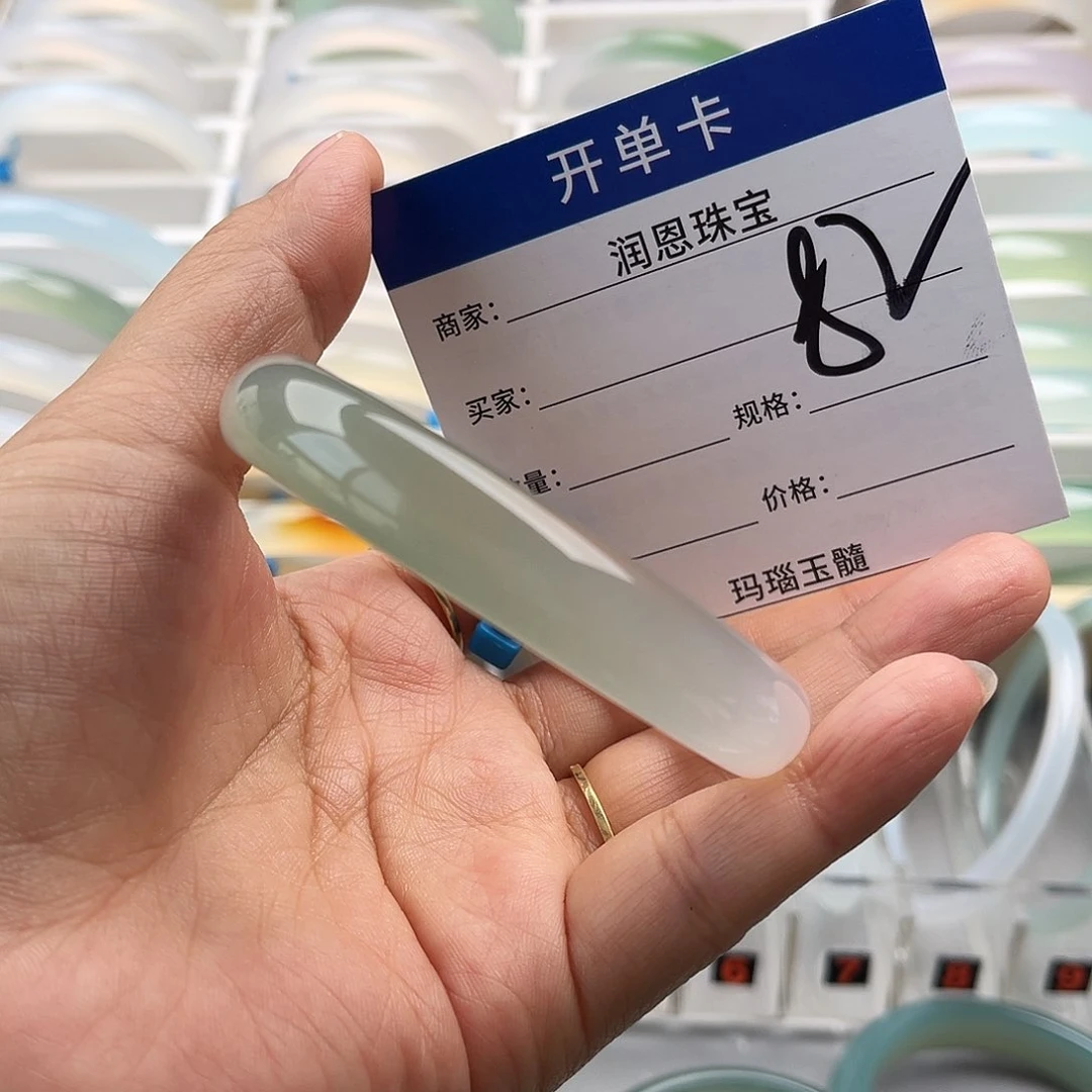 玛瑙/玉髓手镯未镶嵌也*83
