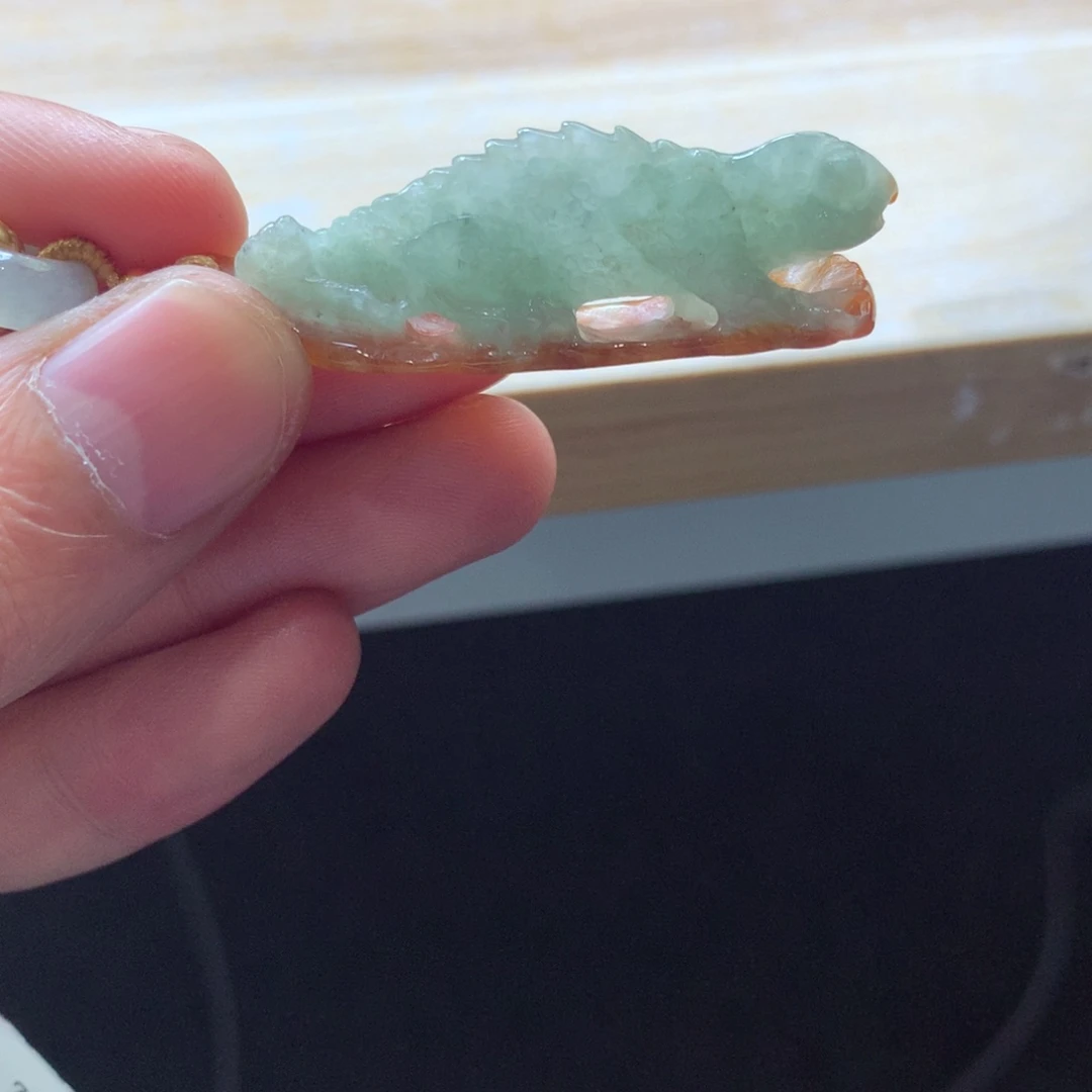 翡翠颈饰未镶嵌吊坠