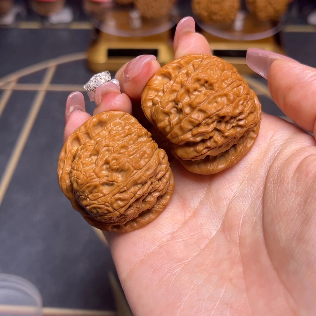 吊坠文玩核桃血麒麟40