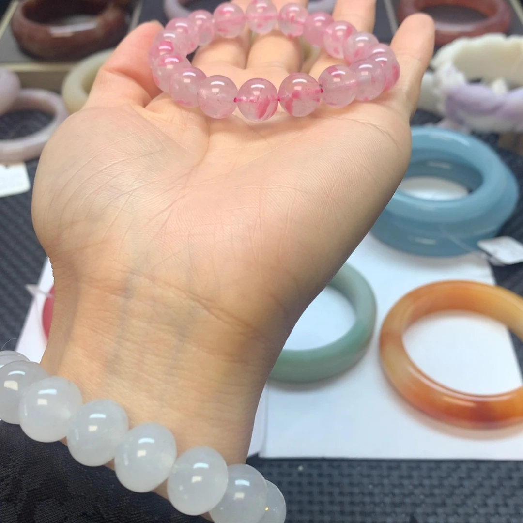 石英岩玉未镶嵌手镯樱花雨