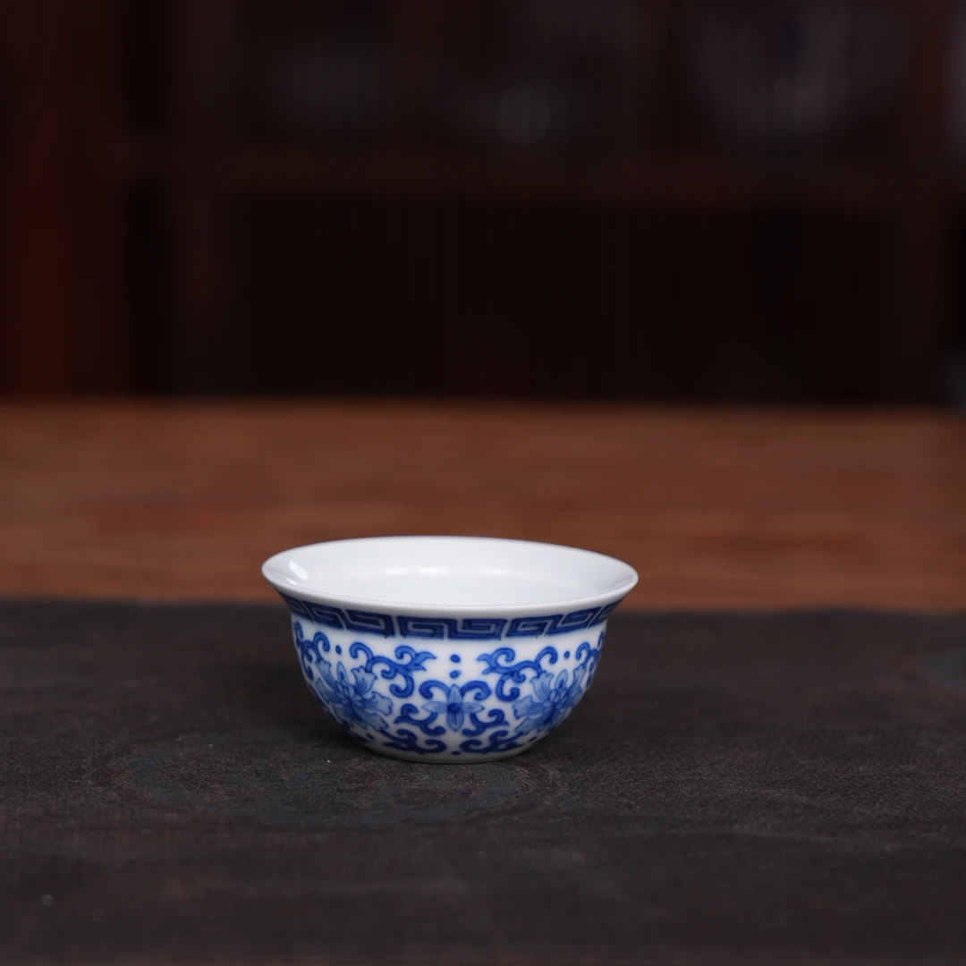 玉窑-青花缠枝莲纹折沿杯 柴窑
