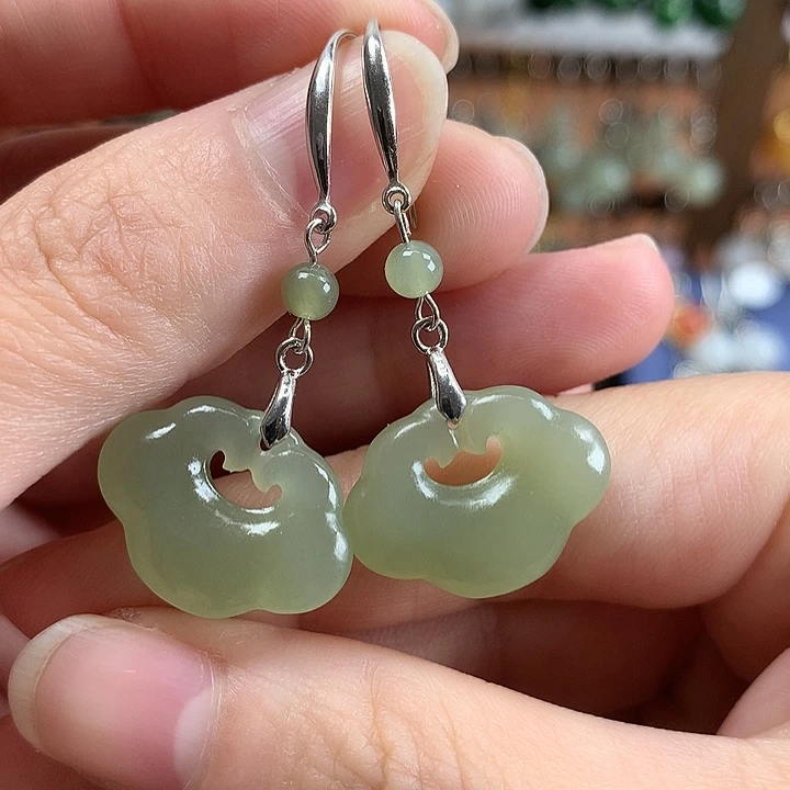 和田玉银S925镶嵌耳饰如意锁19.*15左右