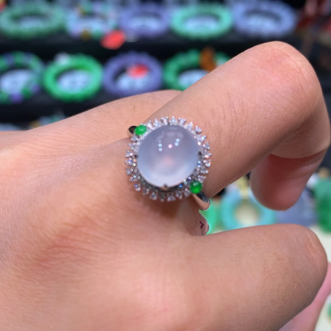 翡翠18K金镶嵌颈饰翡翠