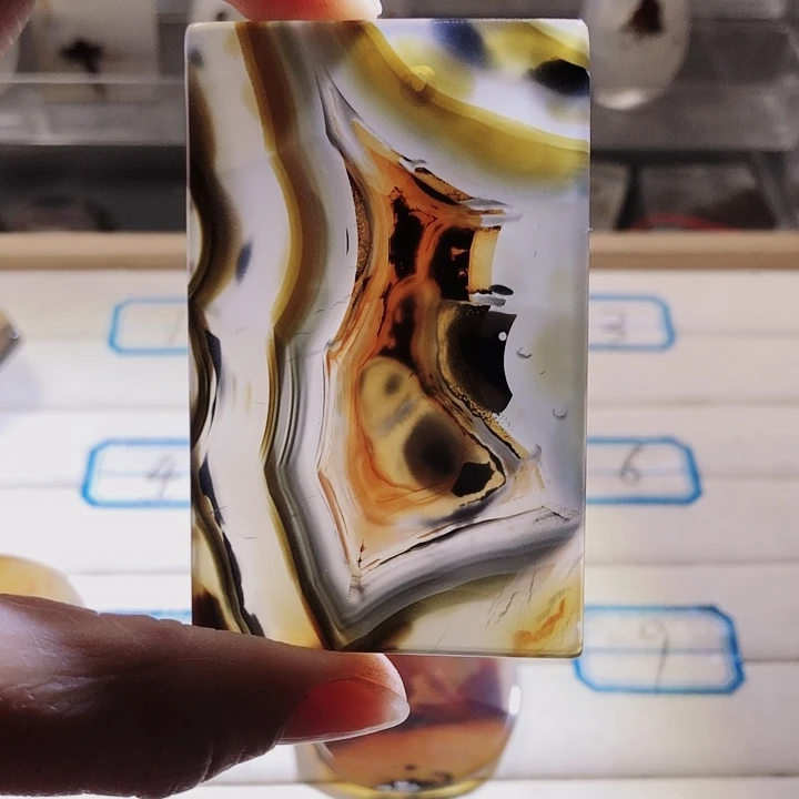 合金颈饰玛瑙/玉髓