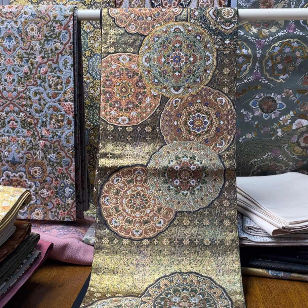 织绣彩金彩金引箔