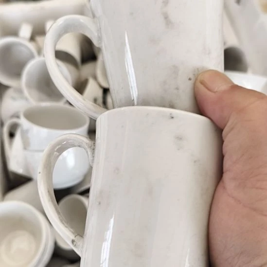 瓷片五厂，七厂各种摆件，瓷片，均有瑕疵！