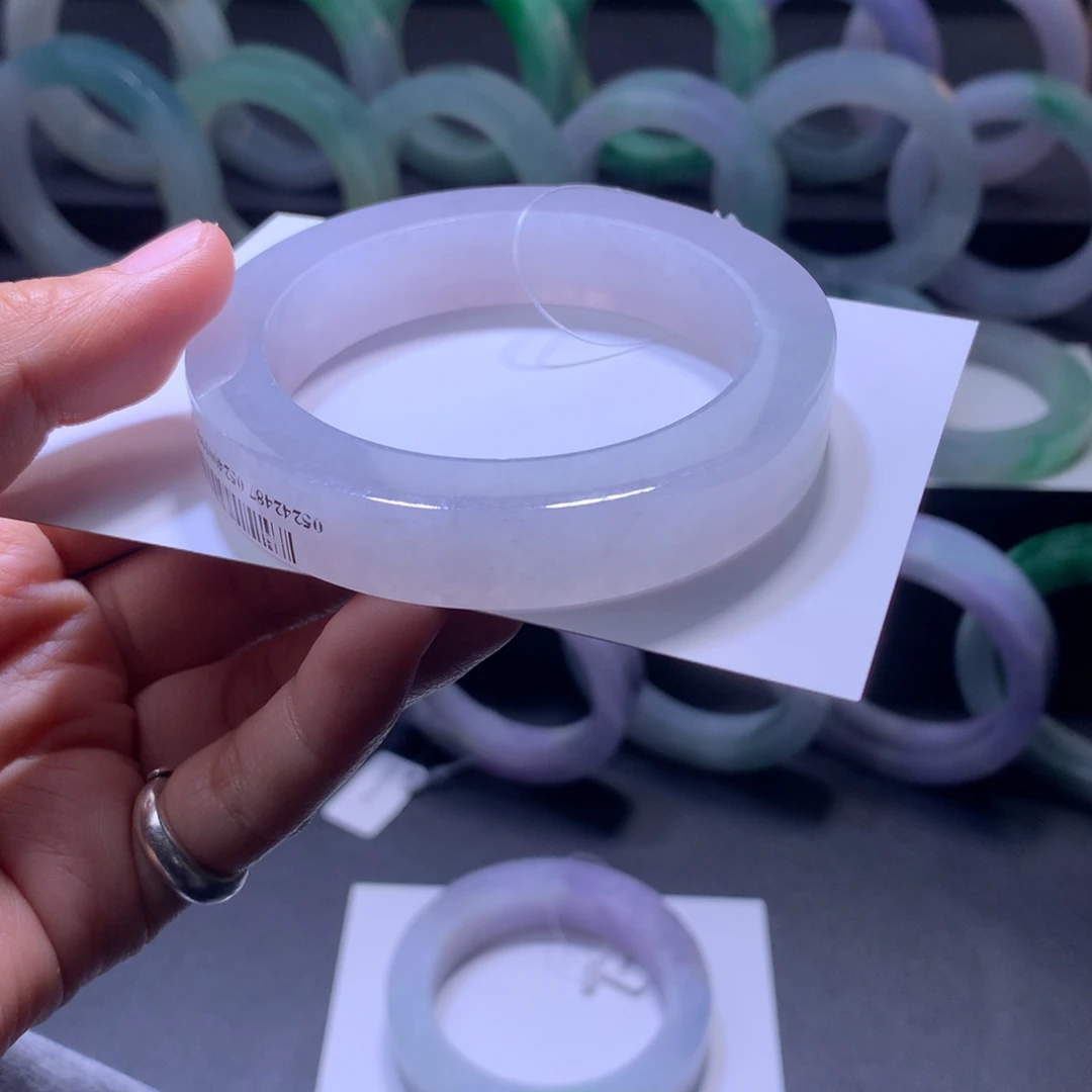 定制翡翠未镶嵌翡翠手镯