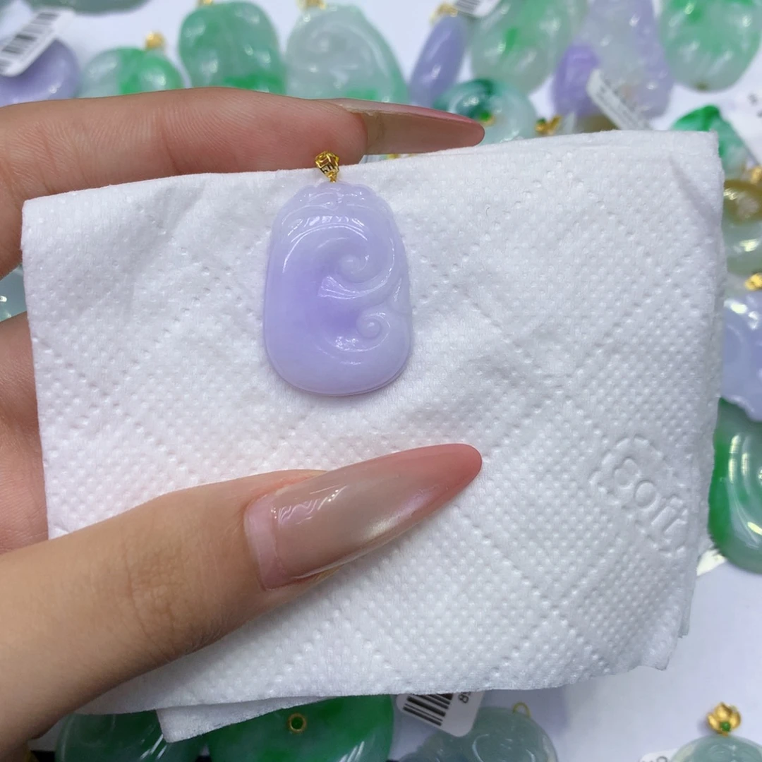 翡翠18K金镶嵌颈饰11111111111
