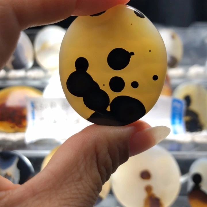 合金玛瑙/玉髓珠宝奇石53