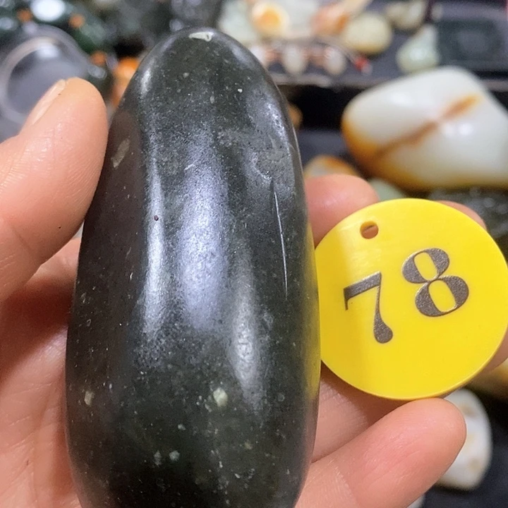 未镶嵌和田玉（糖玉）挂件