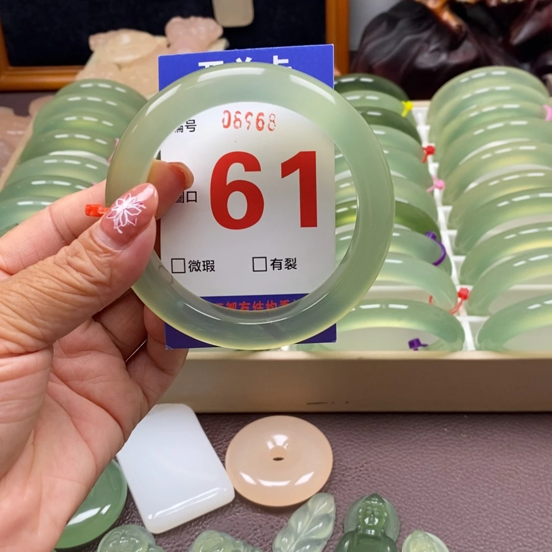 蛇纹石玉未镶嵌手镯好