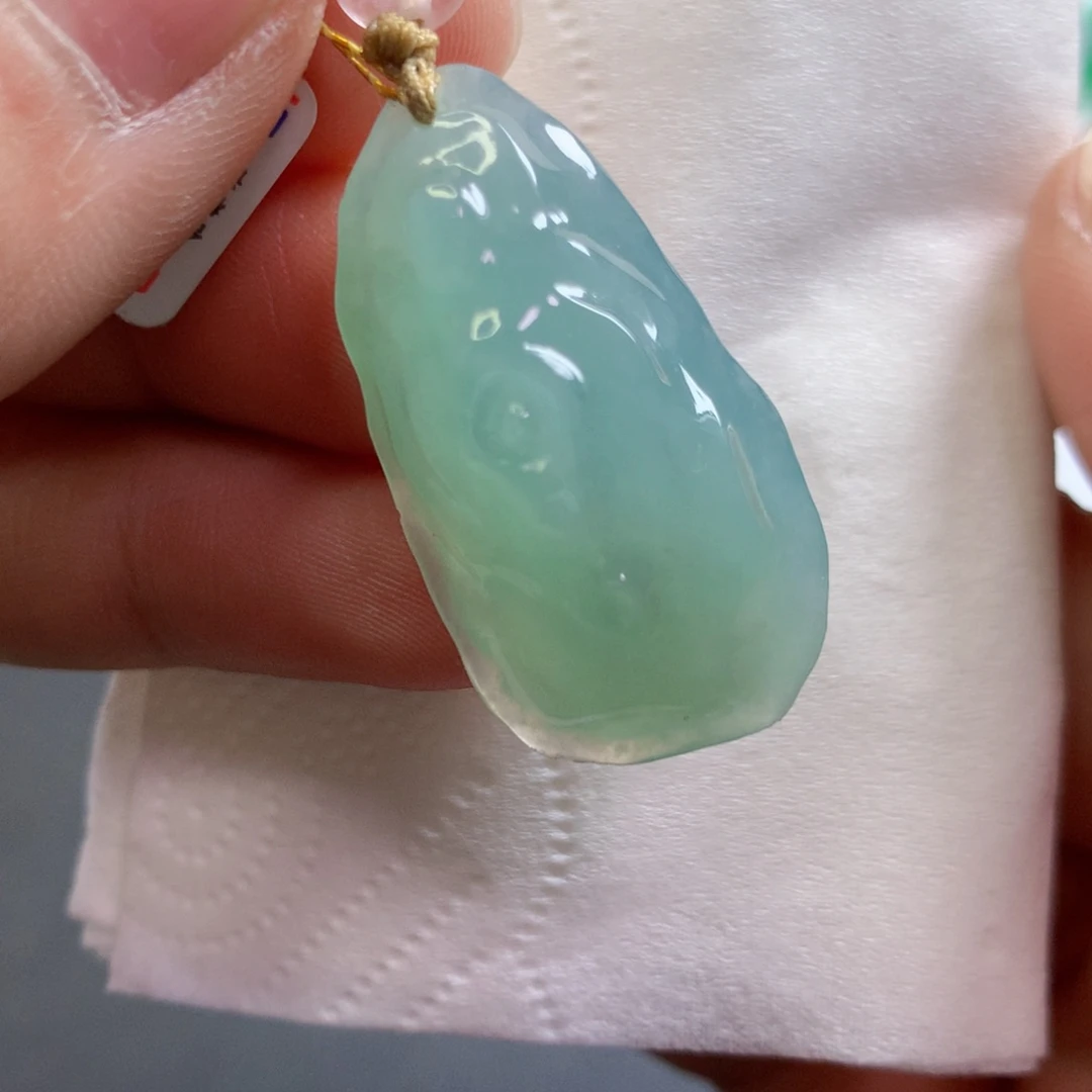 【闪购商品】翡翠吊坠(不含链)未镶嵌