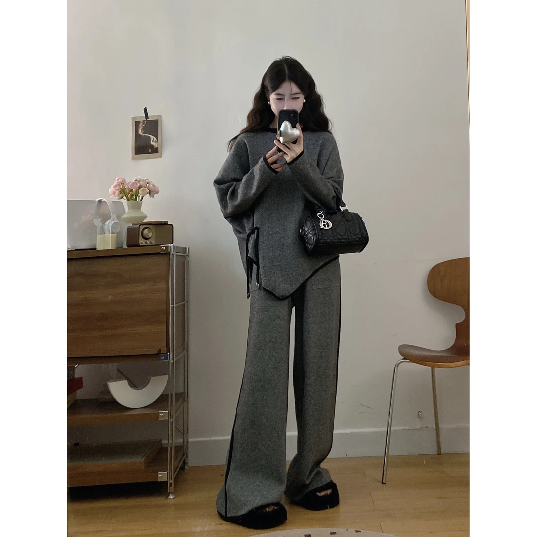 胖mm大码秋冬2025新款通勤风立体裁剪抽象图案宽松长袖套头圆领高