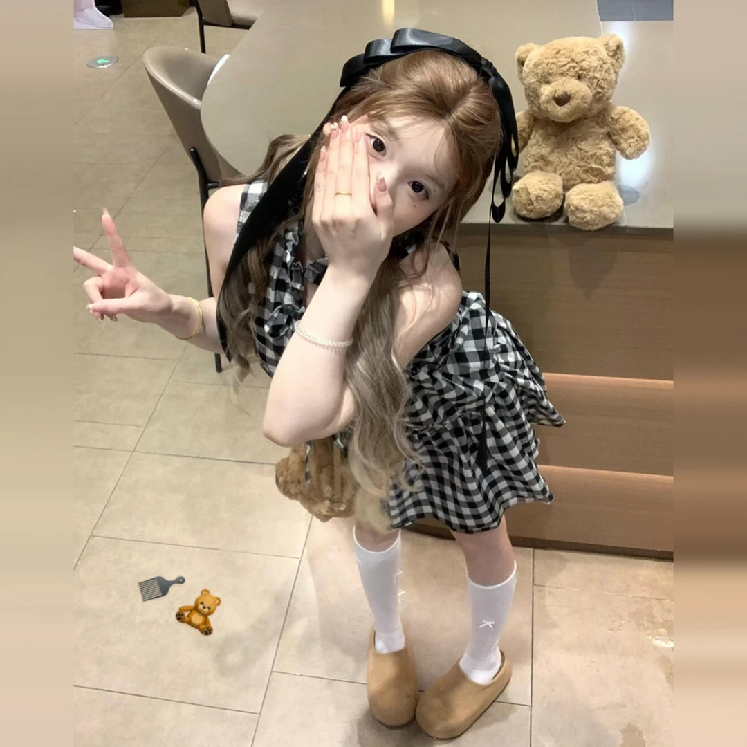 2025新款韩系复古格子背心挂脖连衣裙子女夏海边度假收腰短裙5440