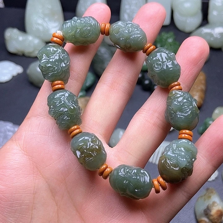 未镶嵌和田玉挂件