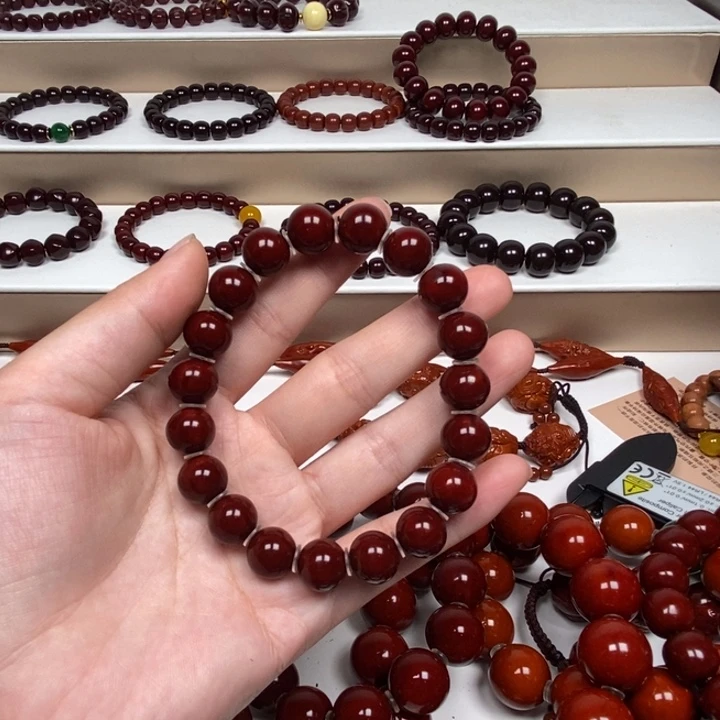 M****橄榄核雕刻工艺的发展