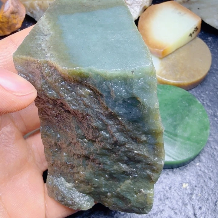 和田玉（糖玉）未镶嵌珠宝奇石