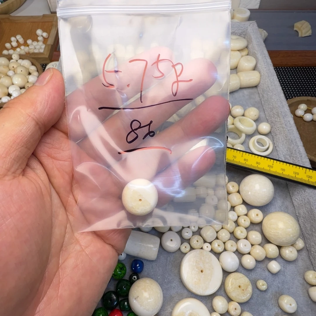 裸石琥珀未镶嵌特价处理