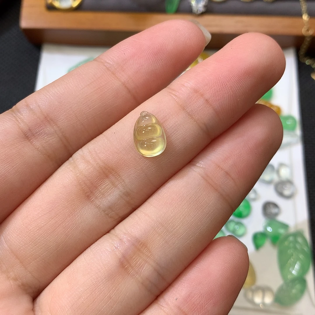 裸石翡翠玻璃种福豆