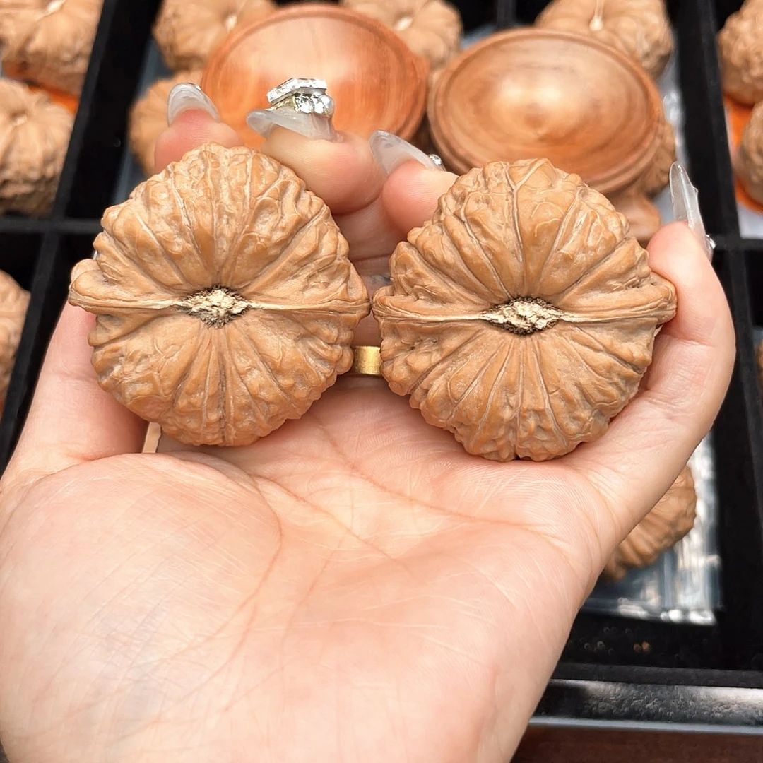 文玩核桃把件46肚棱等宽大眼睛满肉4603