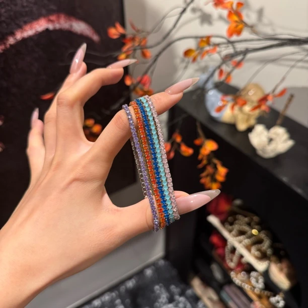 铜合金合成锆石手链 高定重工款百搭简约彩色弹力手链