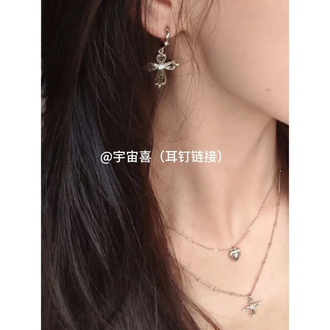 铜合金锆石耳饰 D3-149【浅金色蕾丝十字架白锆耳钉】