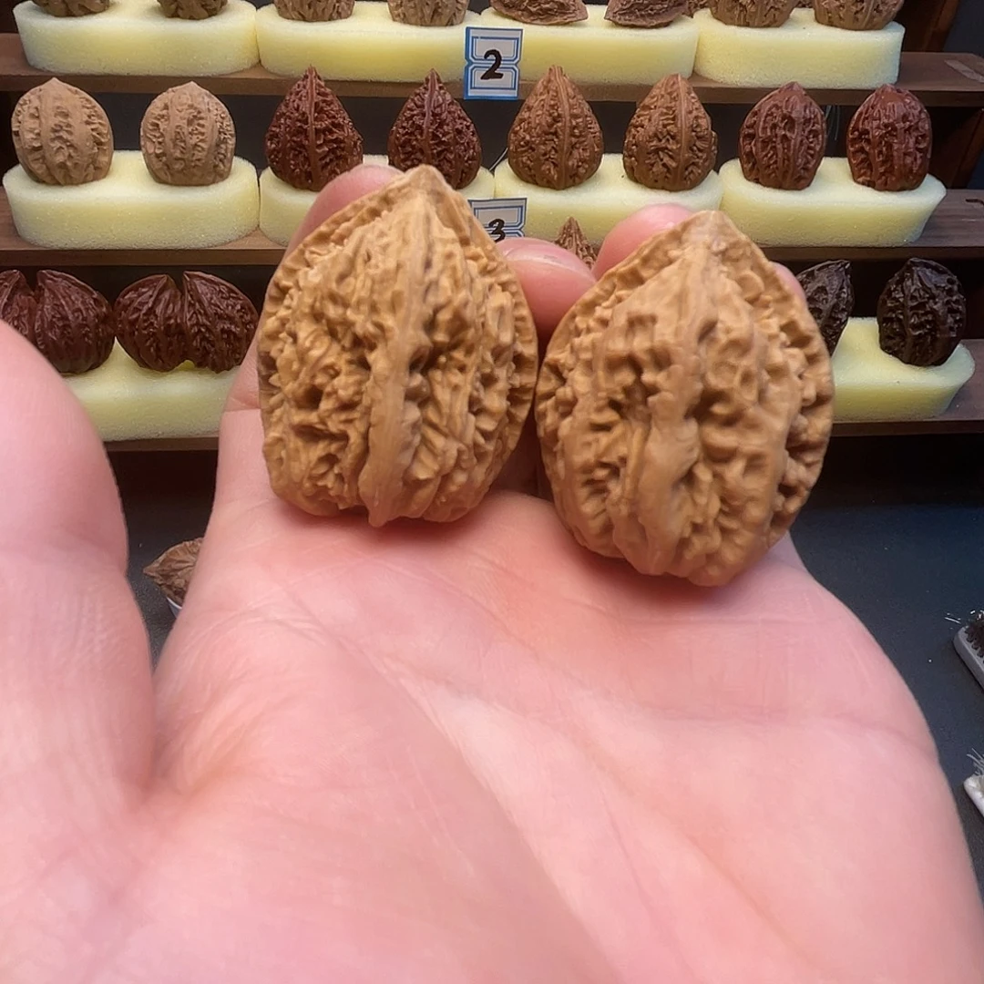 吊坠猴头核桃蚂蚁虎头文玩核桃10号