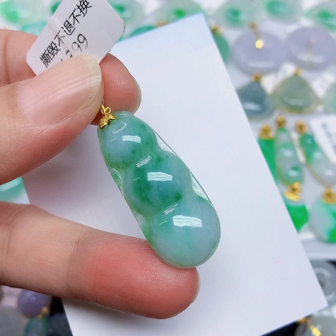 翡翠18K金镶嵌颈饰3444777