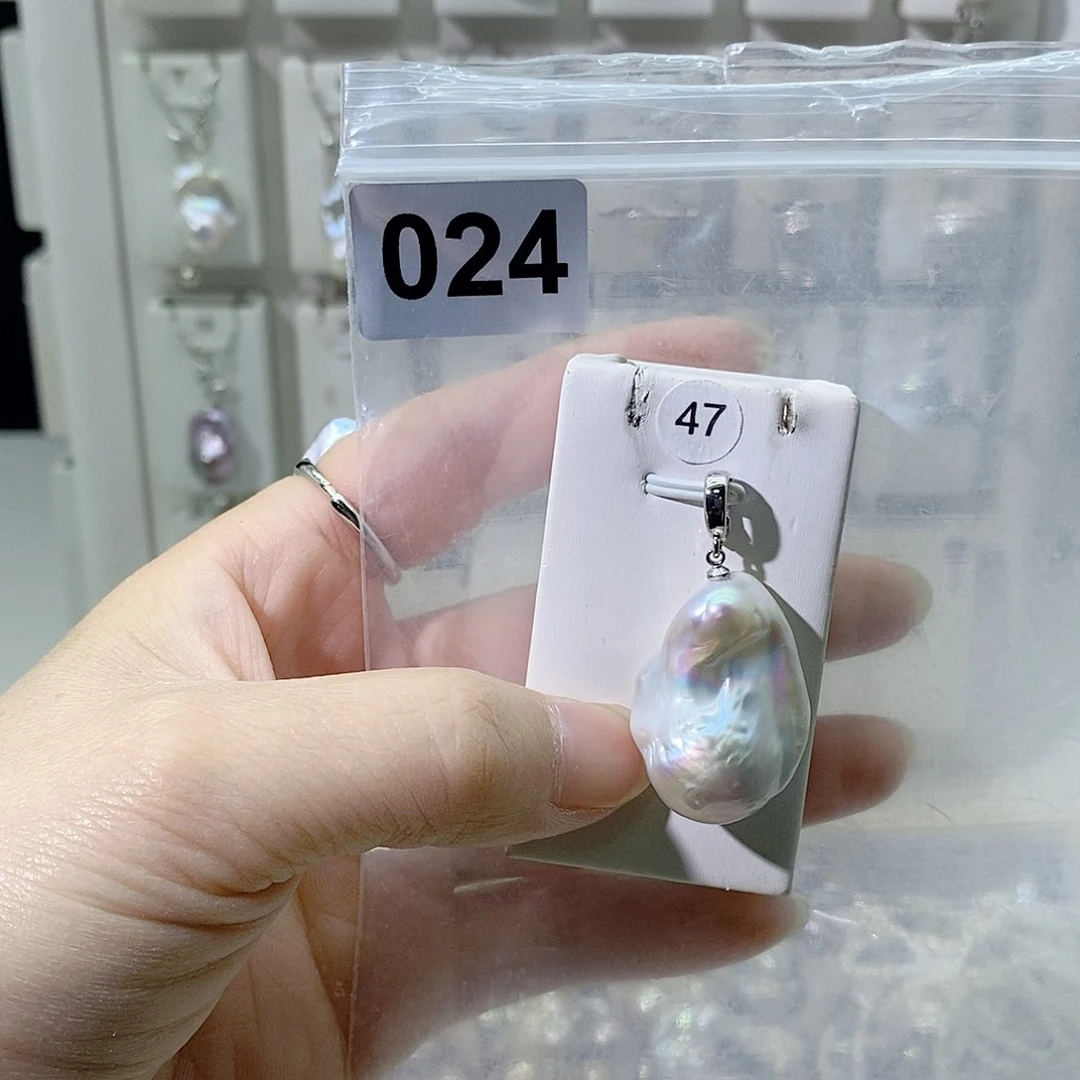 淡水珍珠合金颈饰