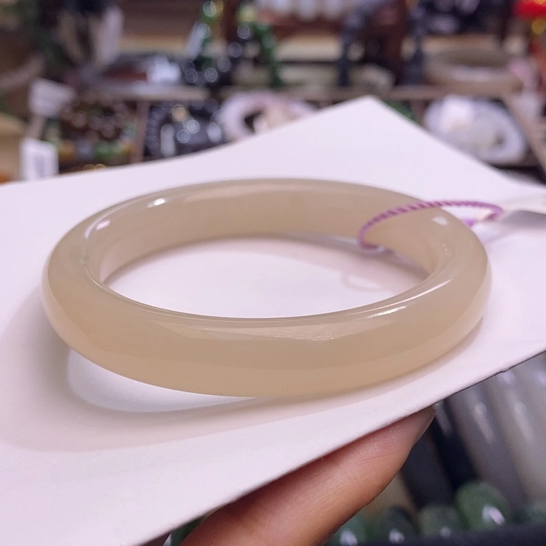 颈饰未镶嵌和田玉55收藏级老矿料浓红藕粉手镯