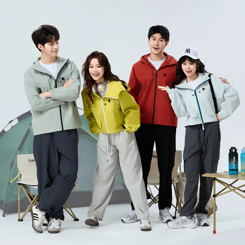 BAWEISA新款情侣运动户外宽松冲锋衣春秋短款休闲连帽外套防风