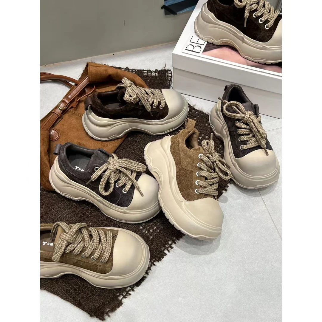 新款 菲2025秋季百搭复古百搭圆头厚底轻便增高面包小白鞋女时尚