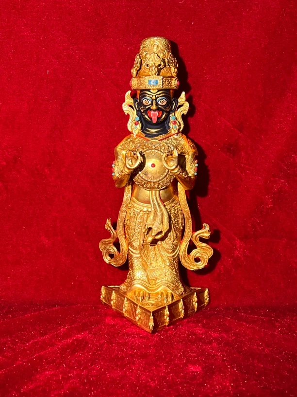 纯铜精工鎏金扎吉拉姆家用摆件