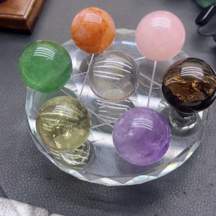 水晶摆件未镶嵌蟋*哥摆件