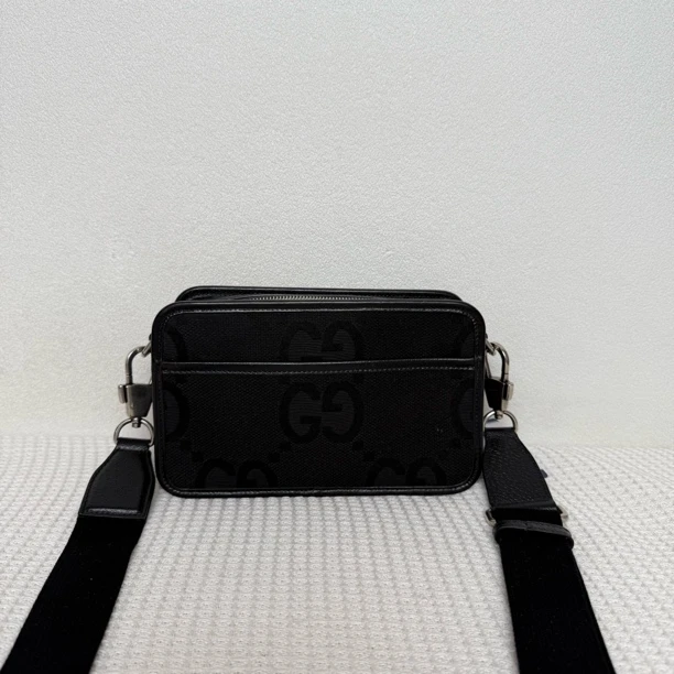 99新 GUCCI/古驰 7011/时尚休闲黑色帆布刺绣相机包
