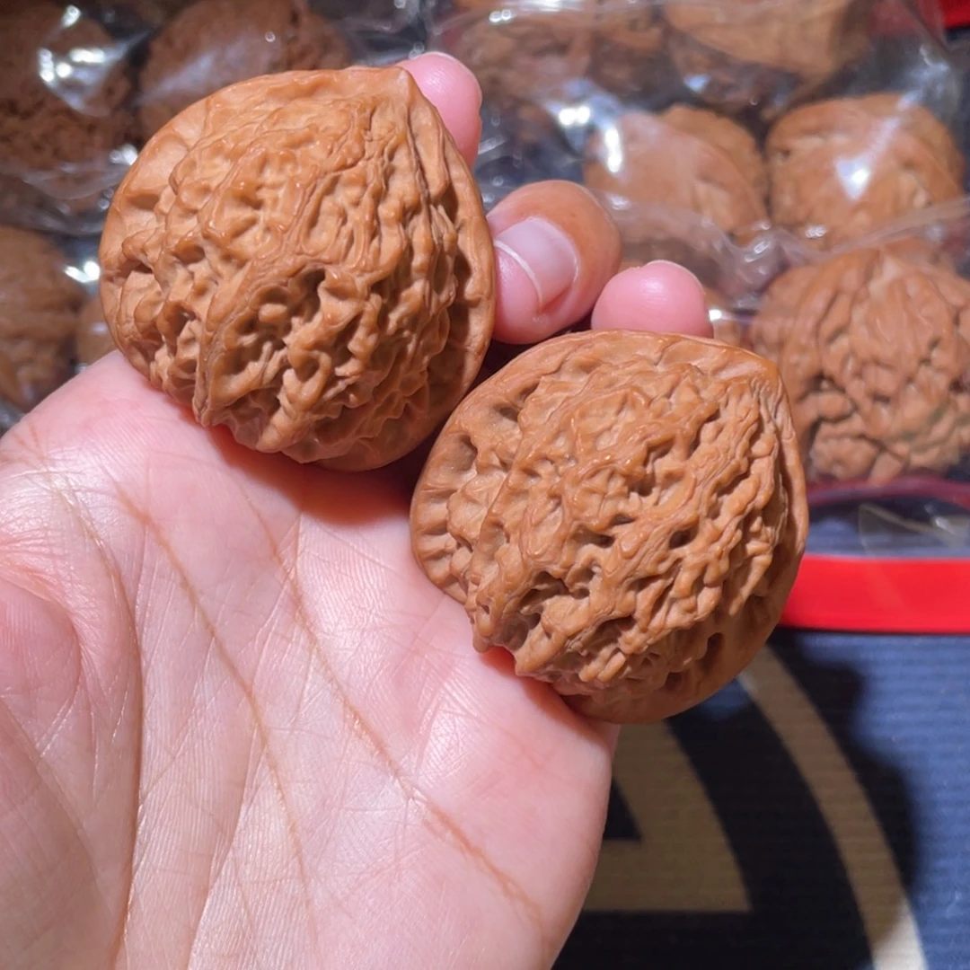 文玩核桃吊坠金牛42