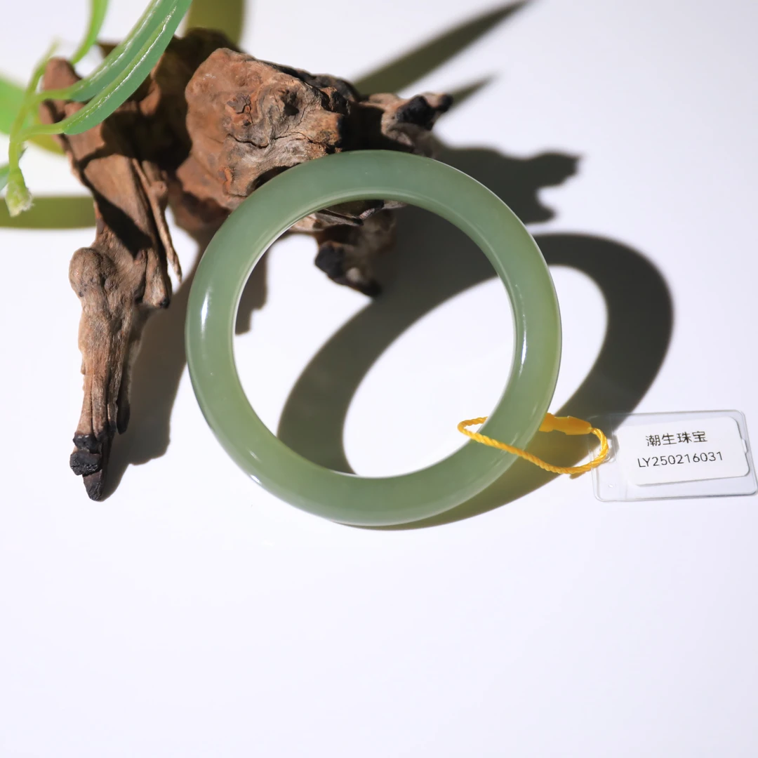 【潮生珠宝】·高品阶·和田玉高冰猫眼葡萄肉“高冰”正装手镯