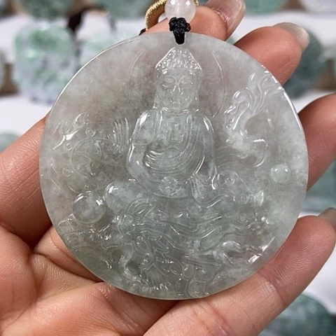 翡翠颈饰未镶嵌玉龙大日如来