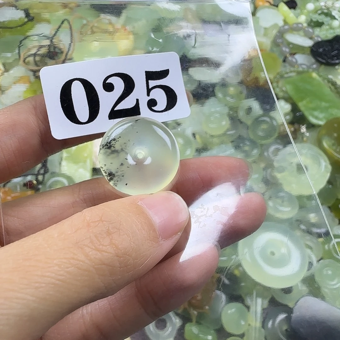 蛇纹石玉未镶嵌岫玉吊坠