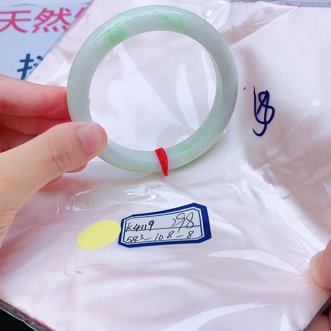 翡翠未镶嵌手镯我