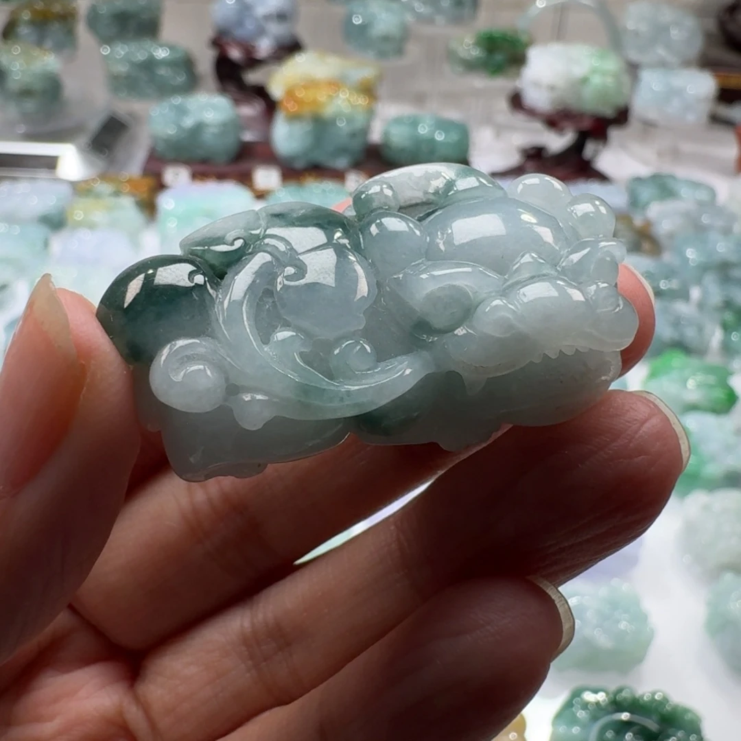 翡翠未镶嵌挂件貔貅